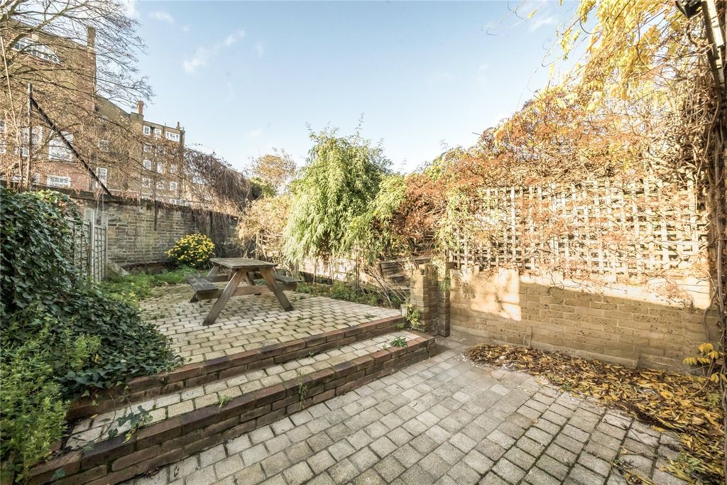 Property photo 3 of 18 Picture No. 03