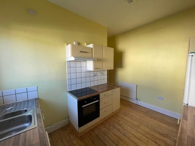 Property photo 2 of 7 Kitchen