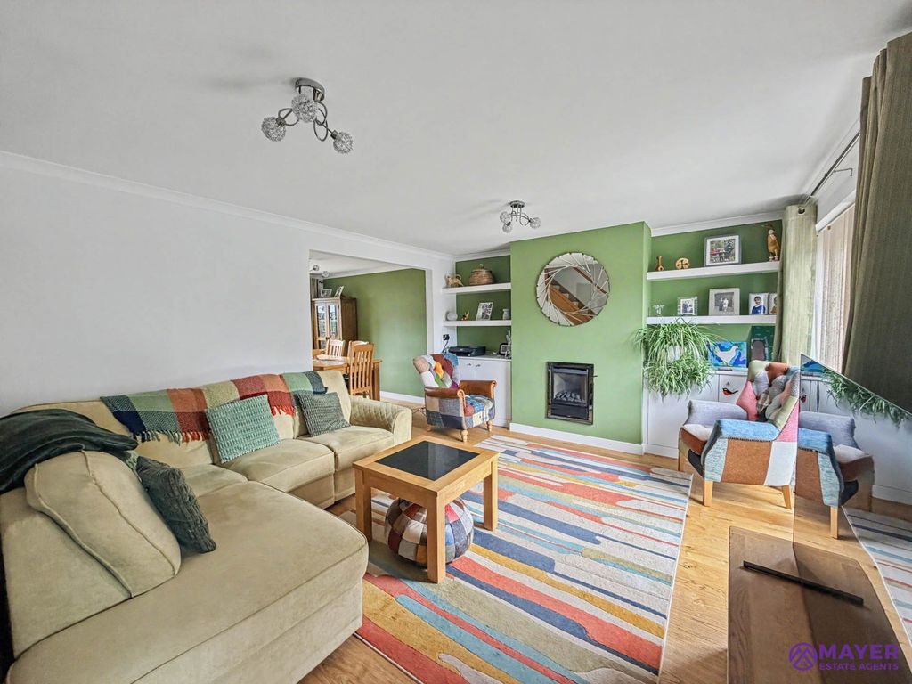 Property photo 3 of 16