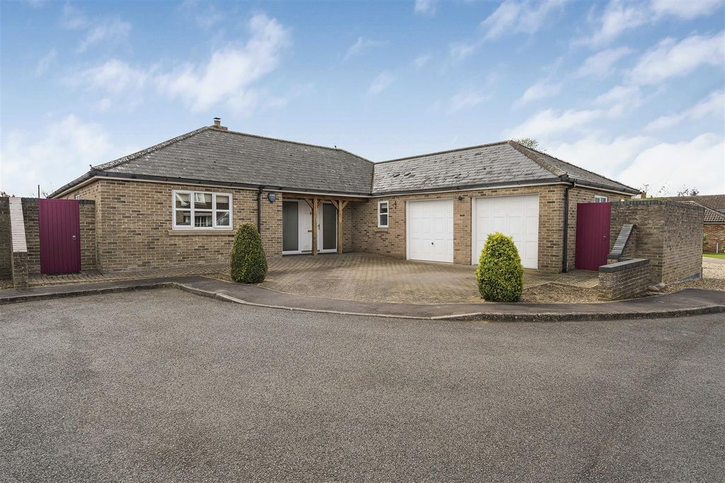 Property photo 1 of 18 Front2.Jpg