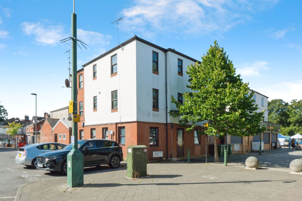 Property photo 1 of 11