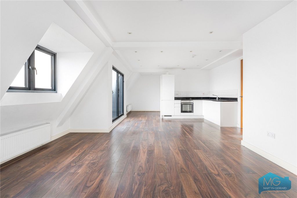 Property photo 2 of 24 Picture No. 03