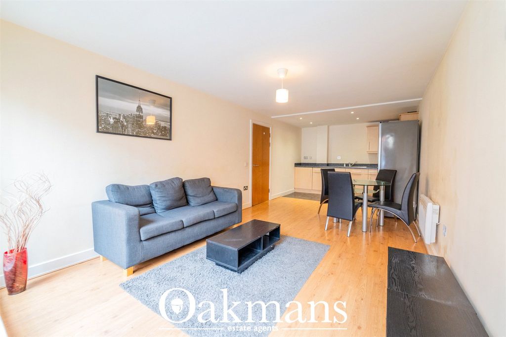 Property photo 2 of 13 Picture No. 18