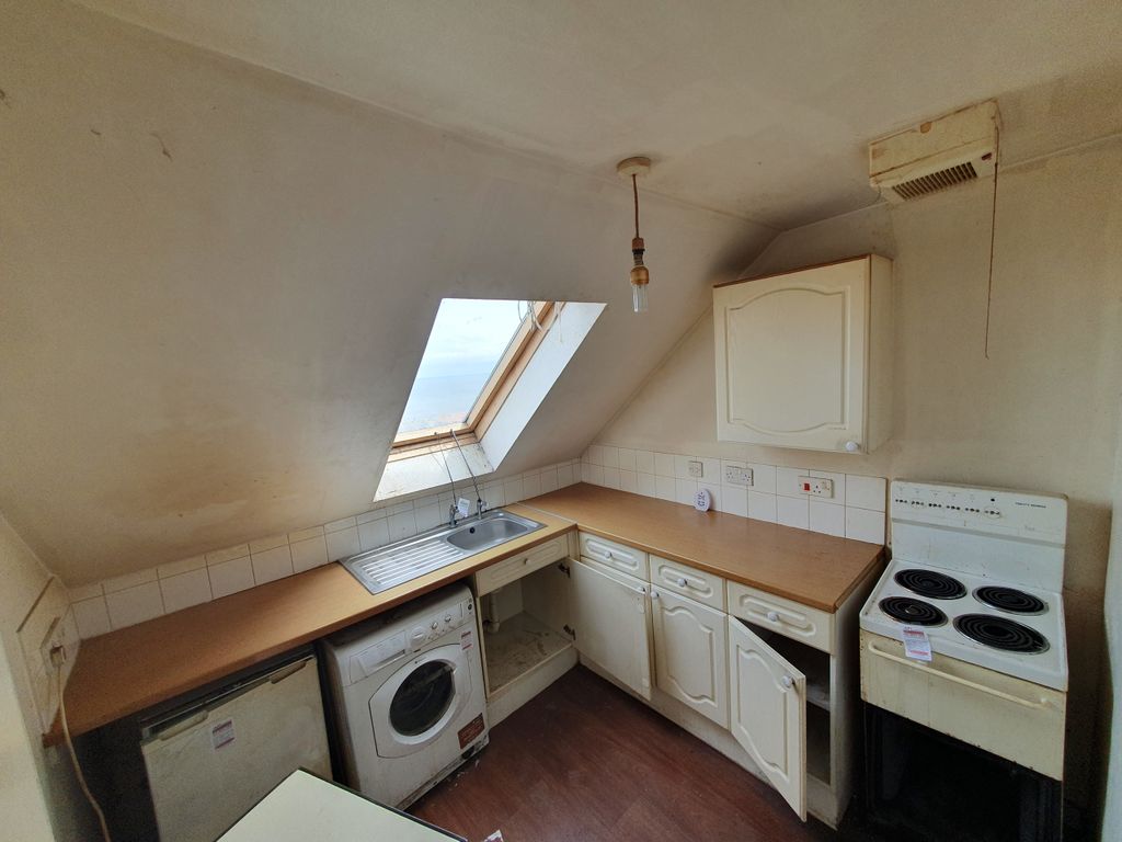 Property photo 2 of 5 4