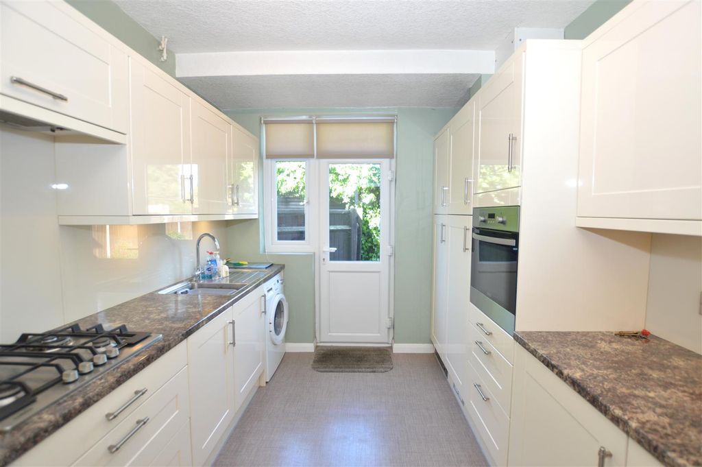 Property photo 2 of 11 98 Ryecroft Avenue Kit May.Jpg