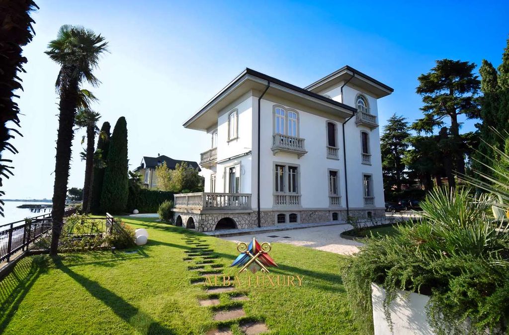 Property photo 3 of 32