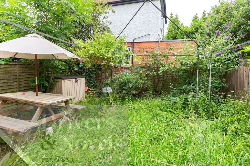 Property photo 3 of 6 Picture No. 20