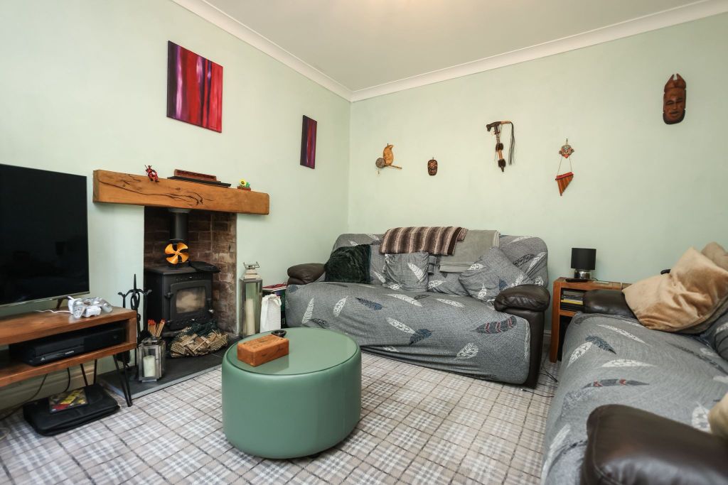 Property photo 3 of 25