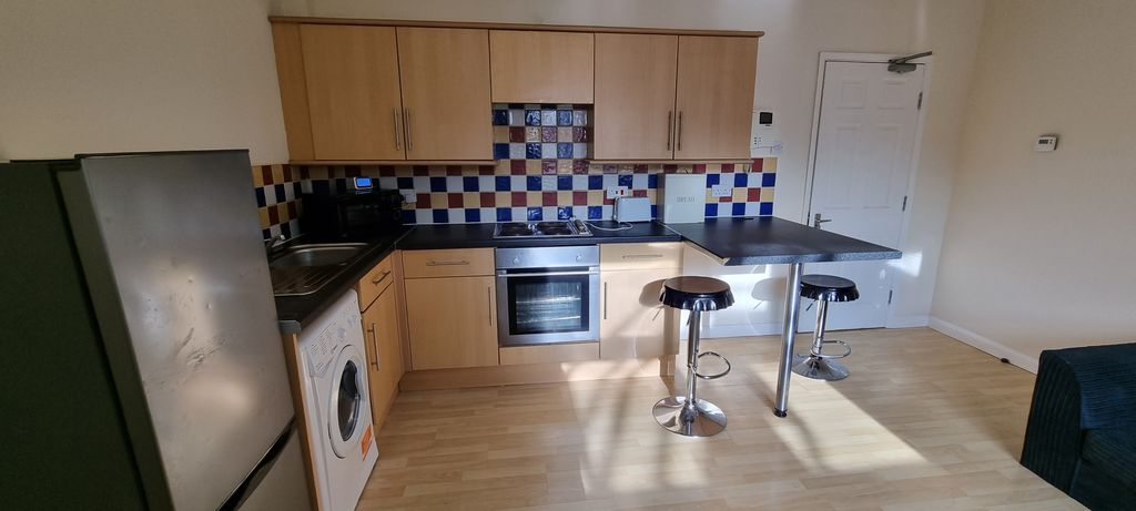 Property photo 3 of 14