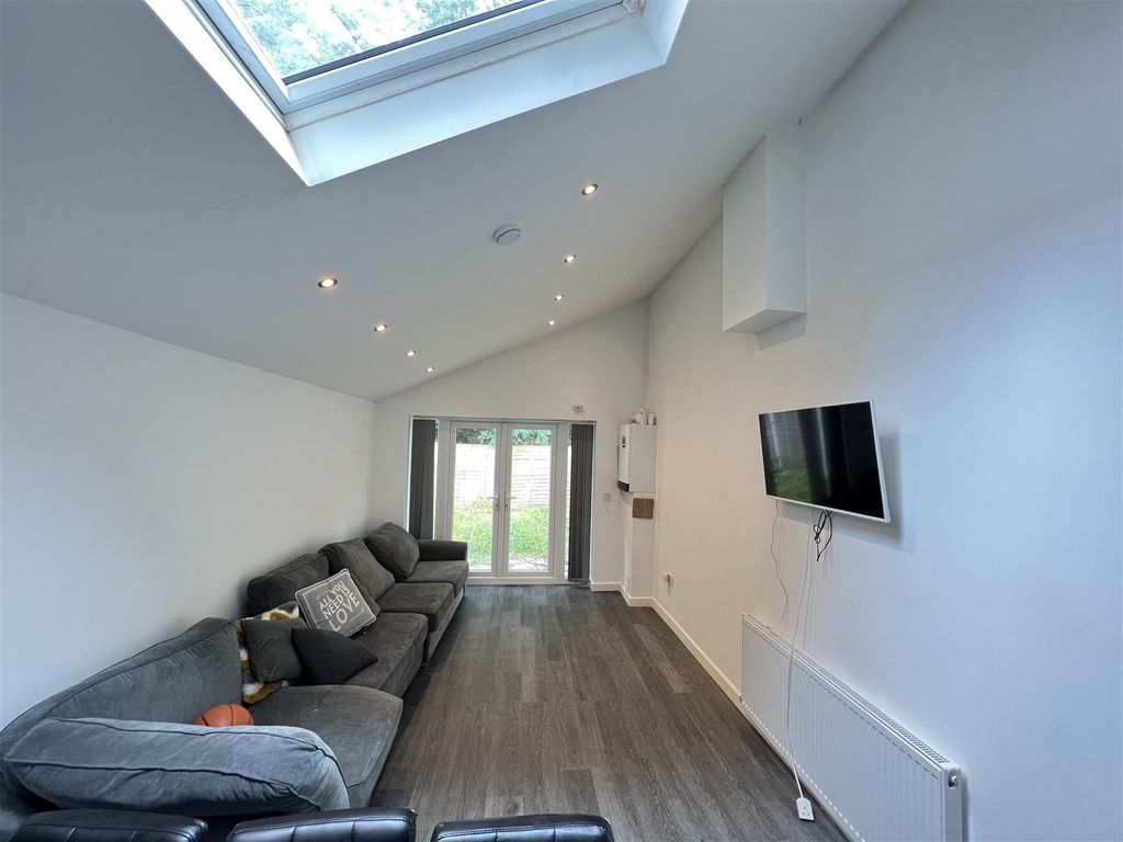 Property photo 3 of 10 Image00010.Jpeg