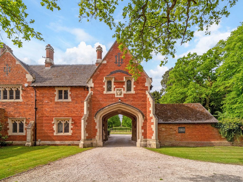 Property photo 1 of 47