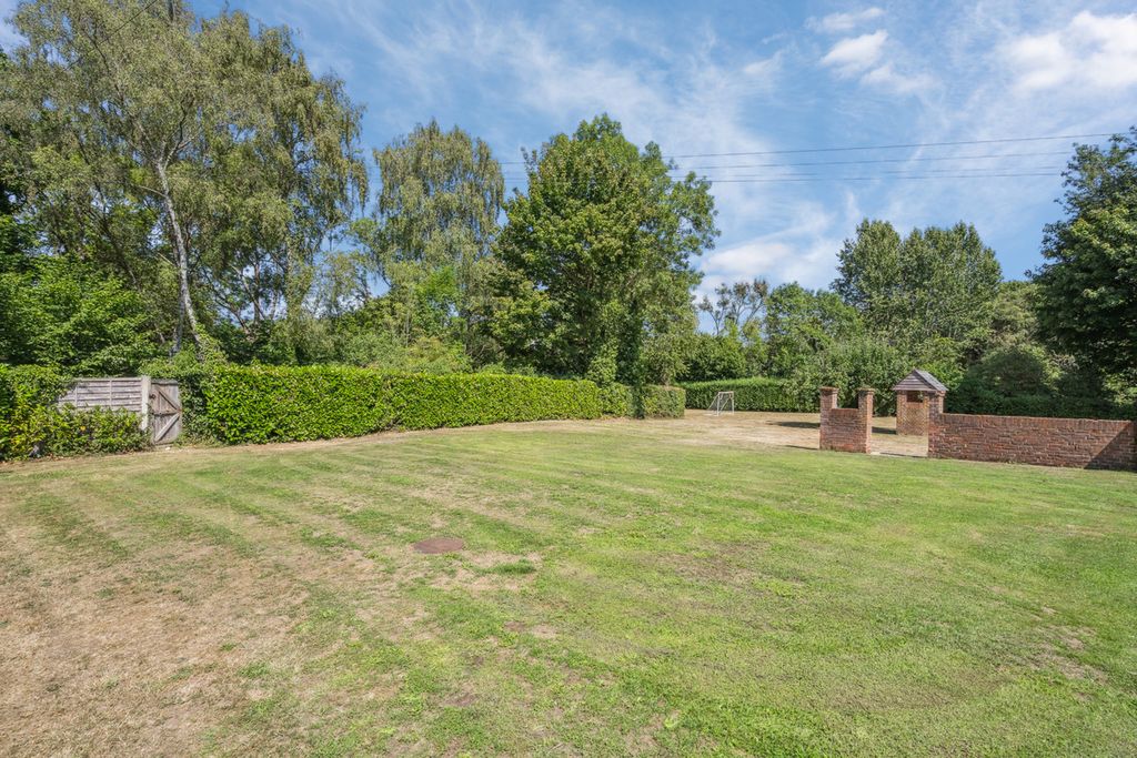 Property photo 1 of 27