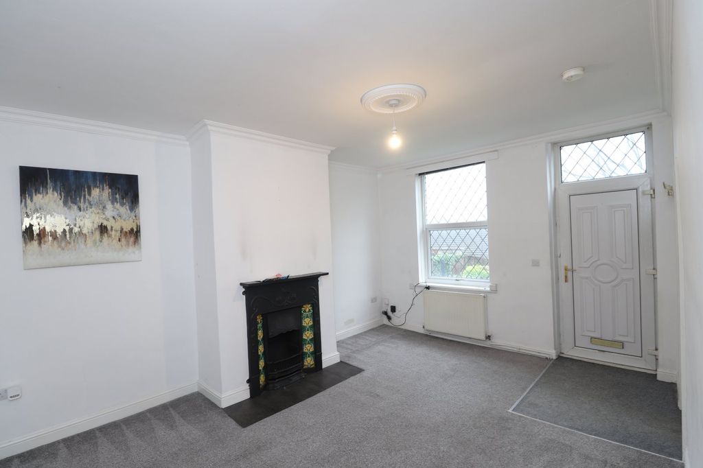 Property photo 2 of 12 Picture No. 20