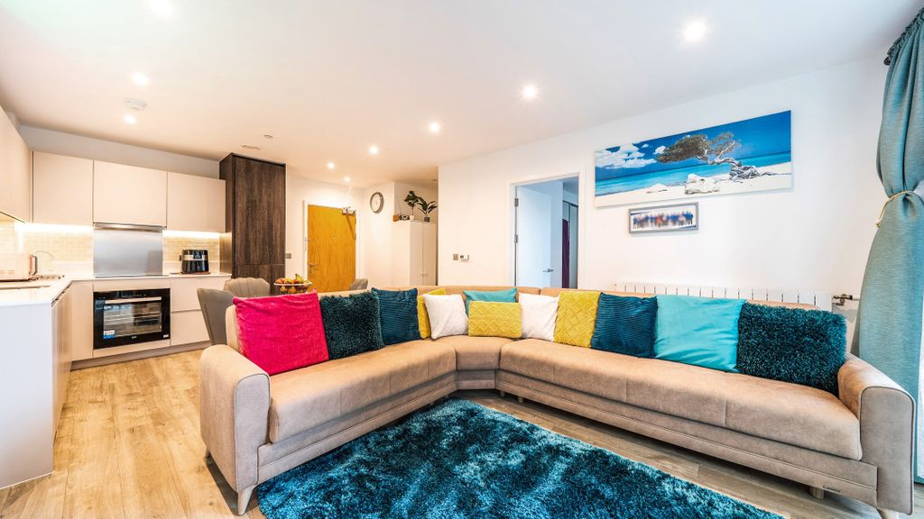 Property photo 3 of 13