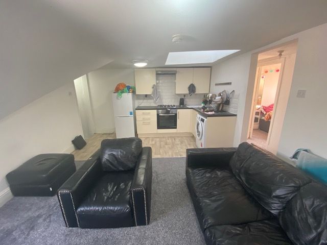 Property photo 2 of 3