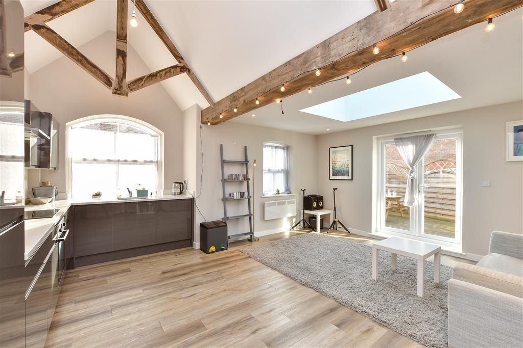 Property photo 1 of 11 Kitchen/Living Room