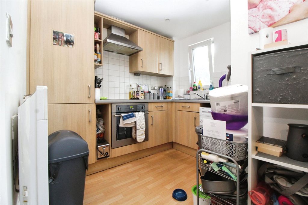 Property photo 3 of 6 Picture No. 16
