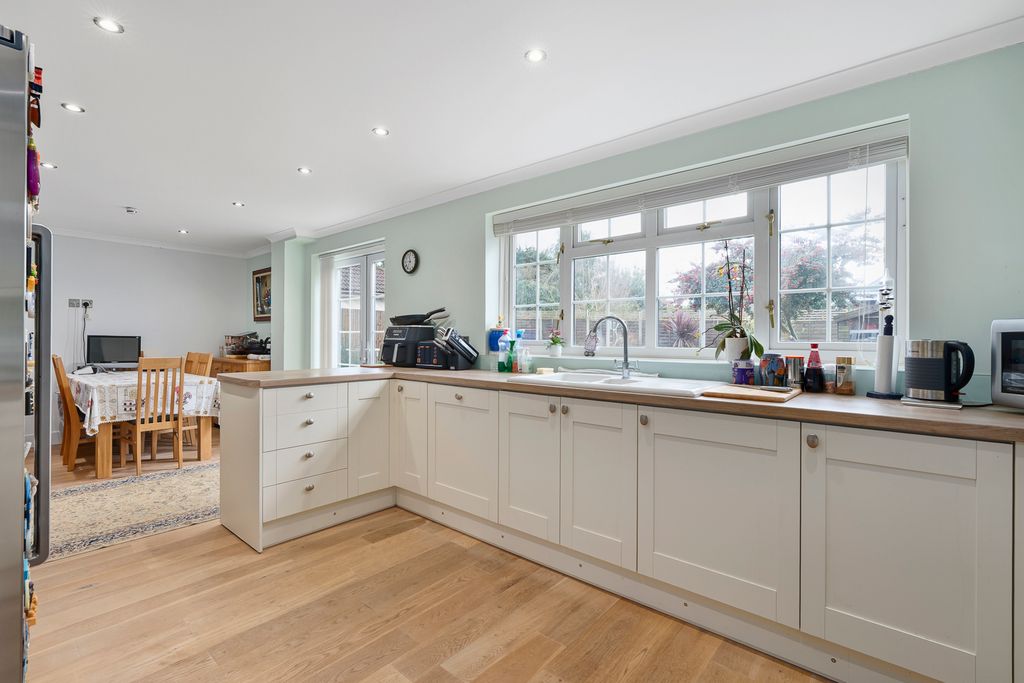 Property photo 3 of 15