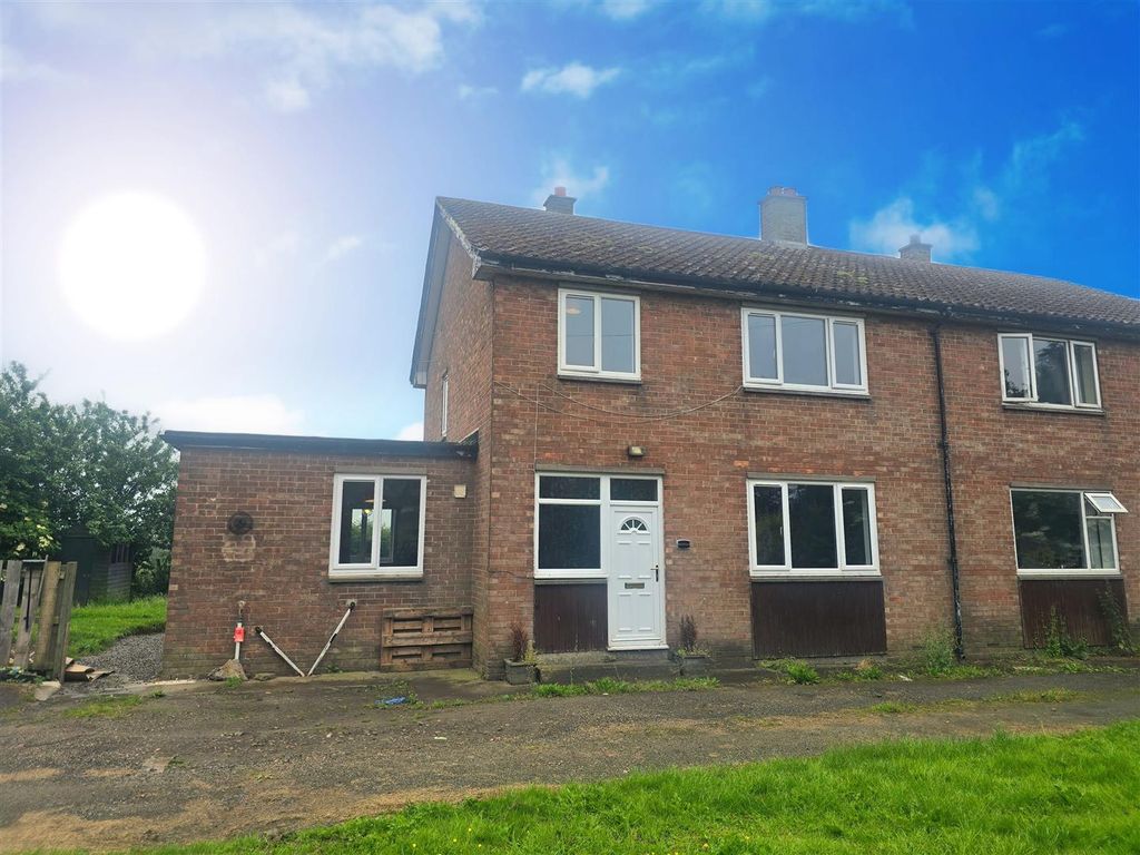 Property photo 1 of 10 Front