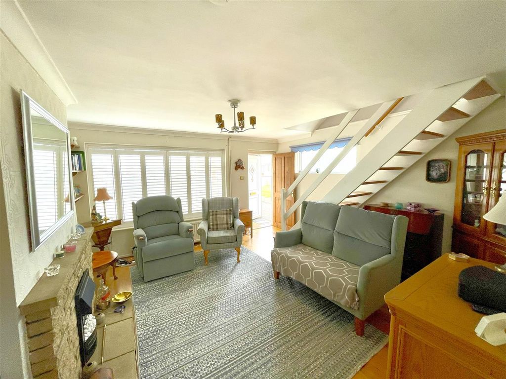 Property photo 3 of 10 Img_0082.Jpg