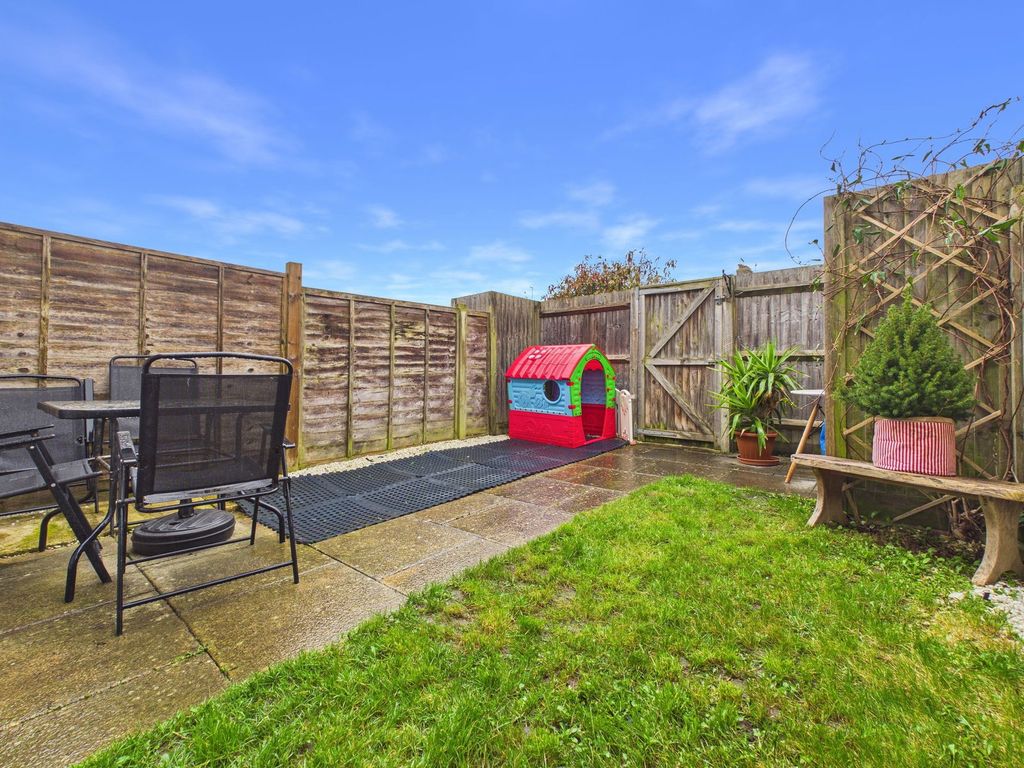 Property photo 2 of 11