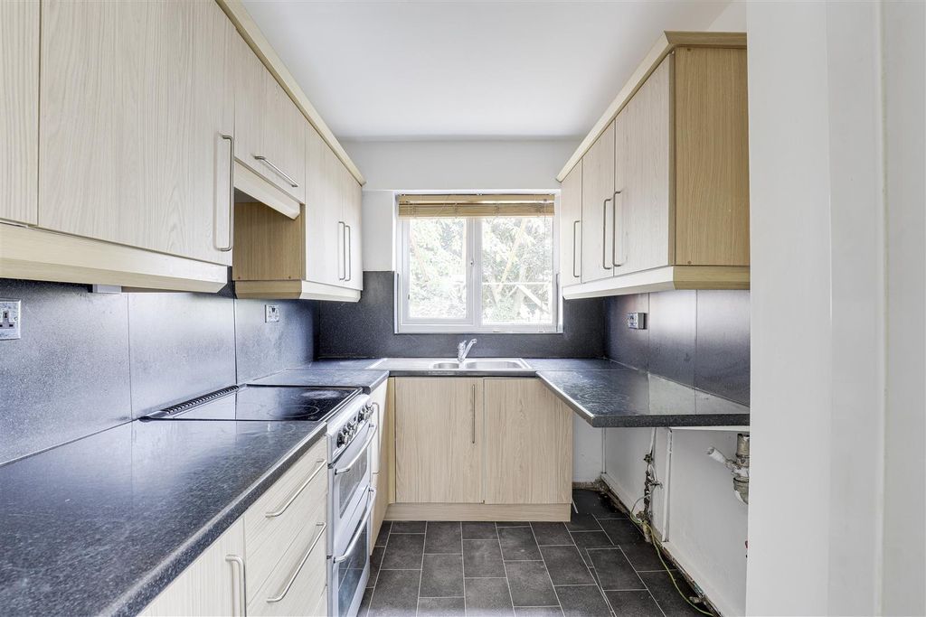 Property photo 2 of 14 3445.Jpg