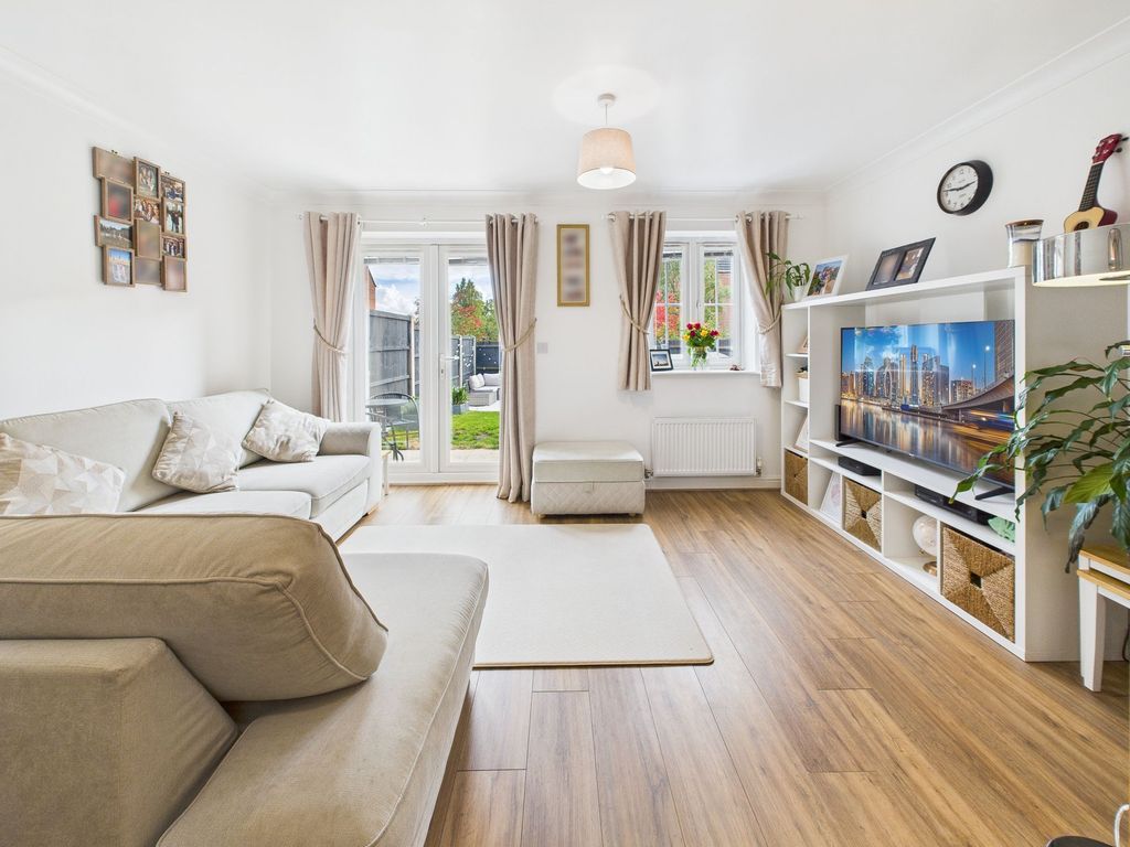 Property photo 2 of 20 Lounge