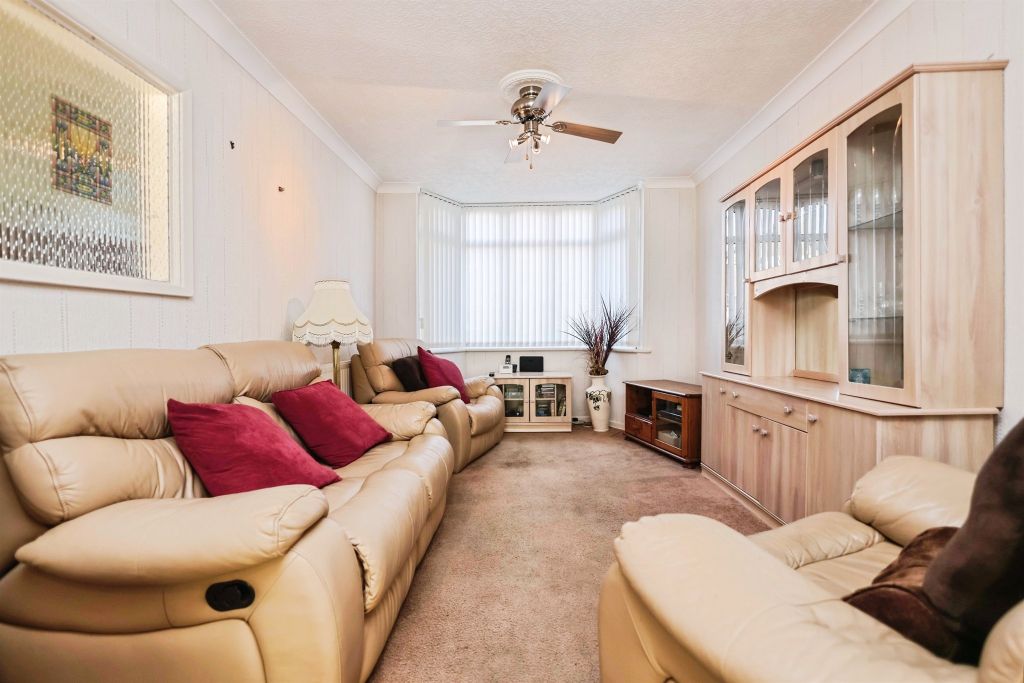 Property photo 2 of 21