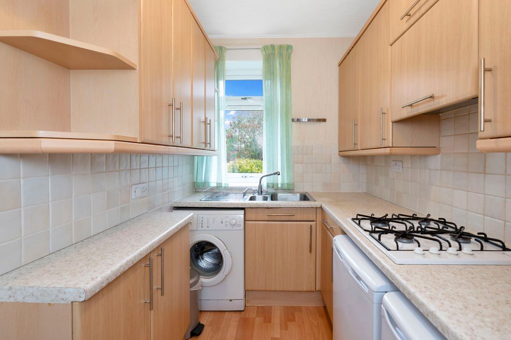 Property photo 3 of 8