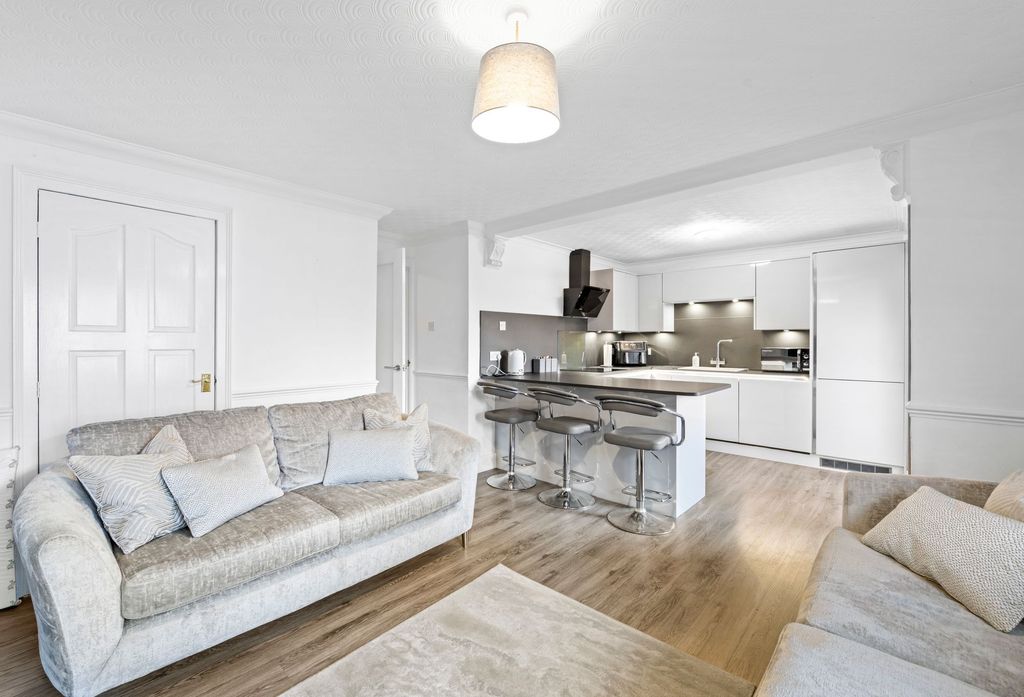 Property photo 1 of 26