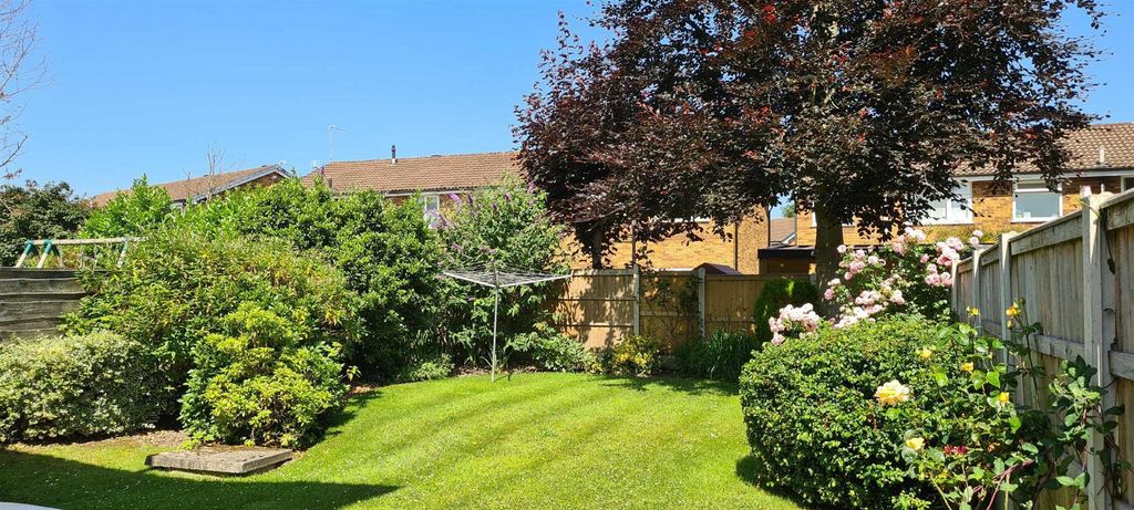 Property photo 2 of 11