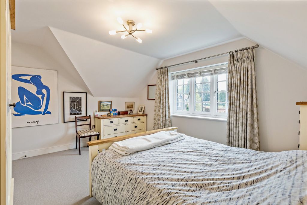 Additional image 15 of 5 bed detached house for saleThe Shires, Littlewick Green, Berkshire SL6