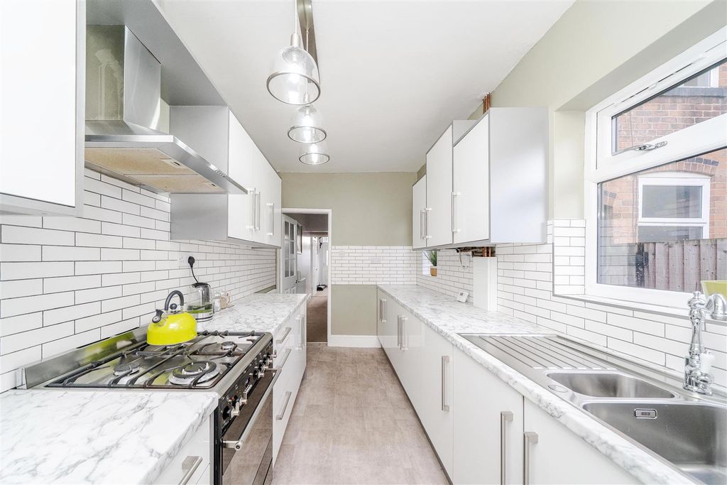 Property photo 2 of 15 Kitchen