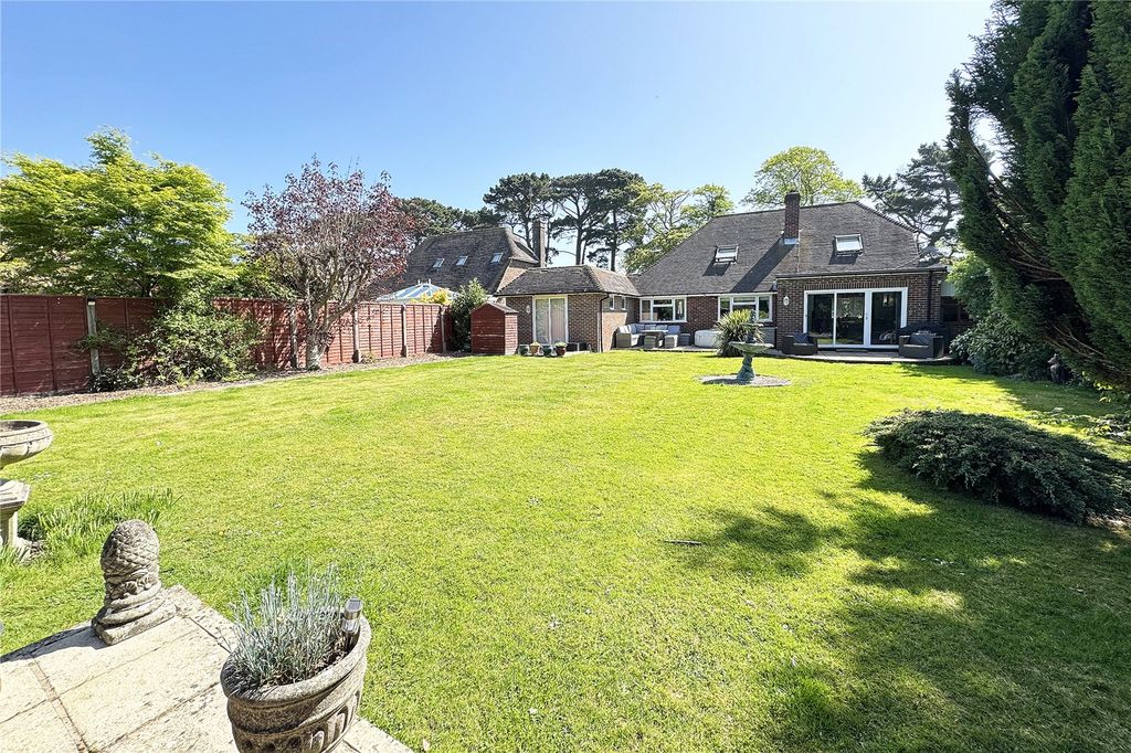 Property photo 2 of 23 Picture No. 31
