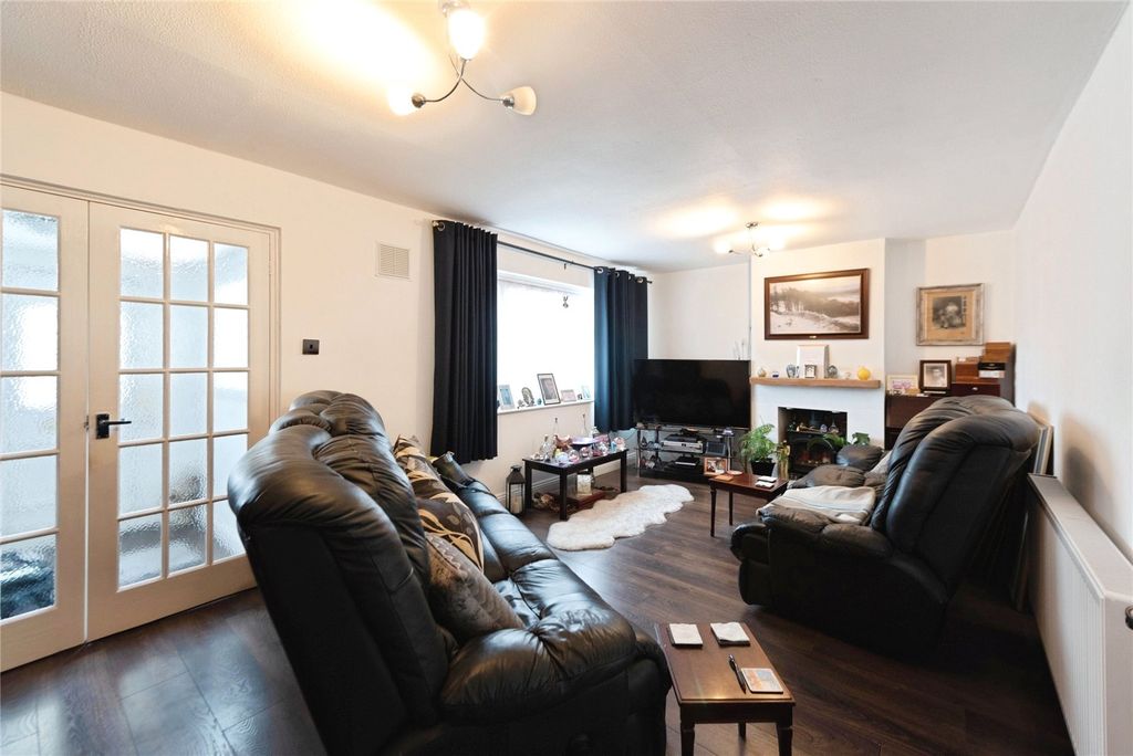 Property photo 2 of 17 Picture No. 22