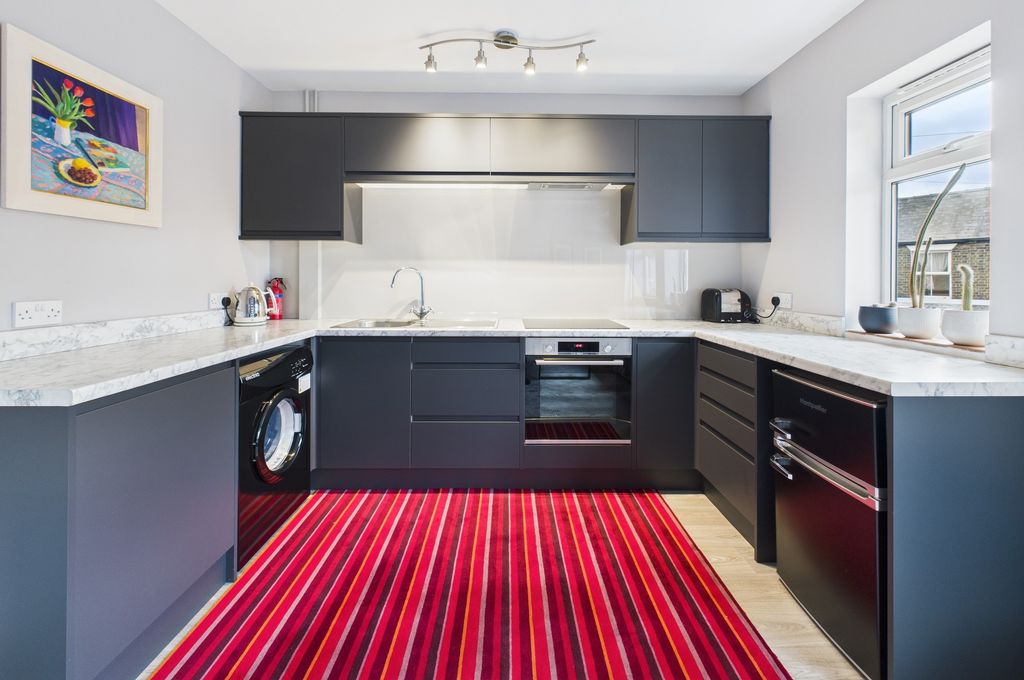 Property photo 3 of 11 Cam02545G0-Pr0518-Still002