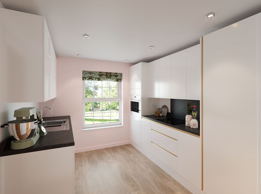 Property photo 3 of 8 Kitchen