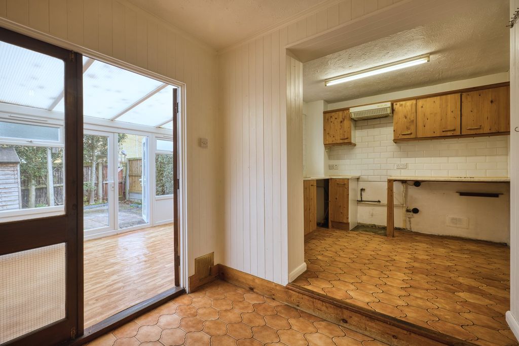 Property photo 3 of 16 Picture 3