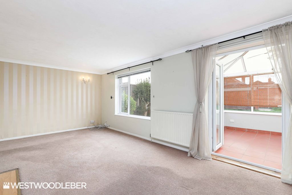 Property photo 3 of 18
