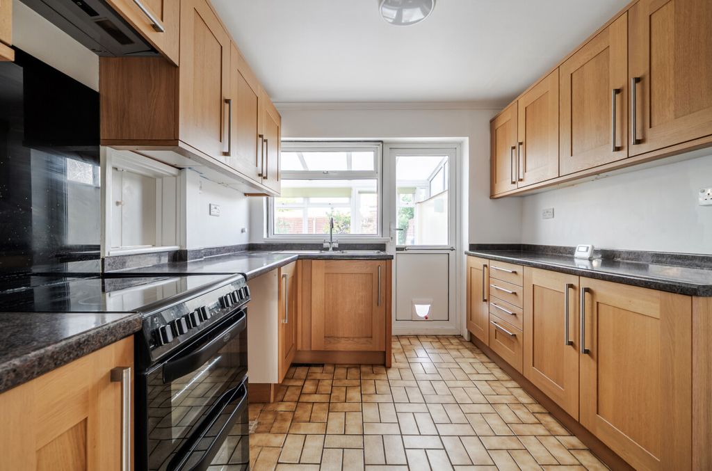 Property photo 2 of 10 1450164-1-69F2468...