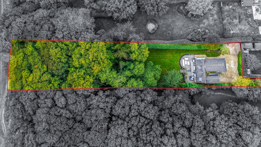 Property photo 2 of 31