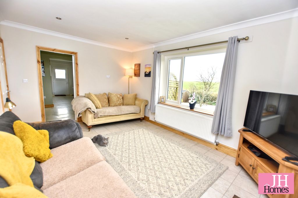 Property photo 3 of 26