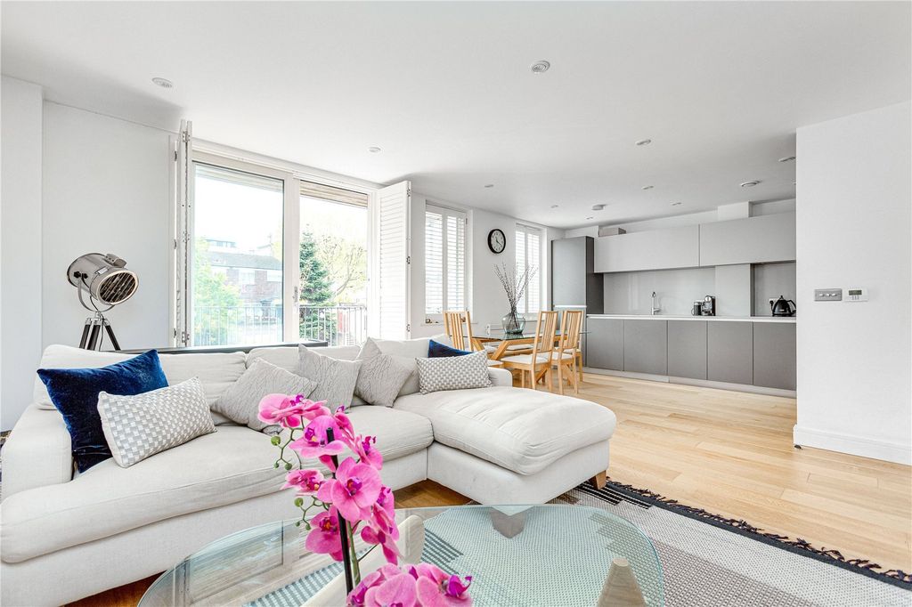 Property photo 1 of 9