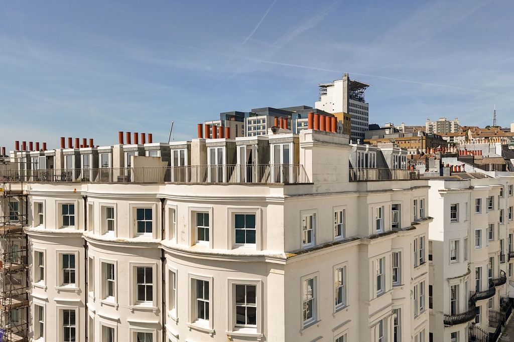 Additional image 18 of 3 bed penthouse for salePercival Mansions, Brighton BN2