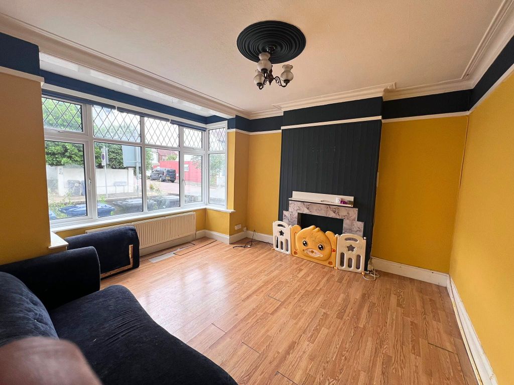 Property photo 2 of 12
