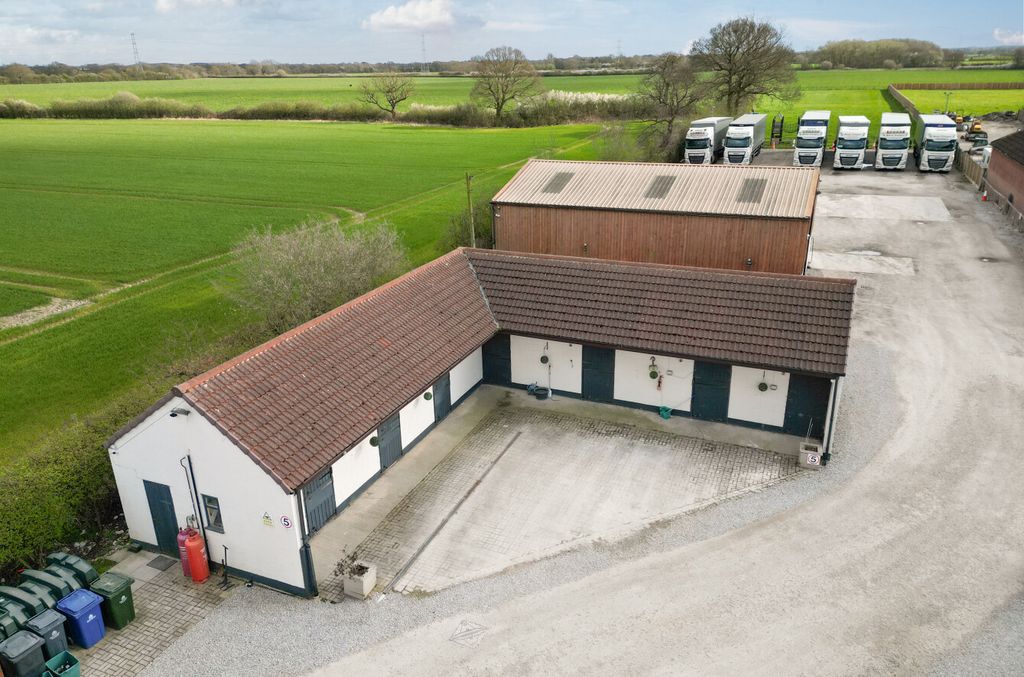 Property photo 3 of 33