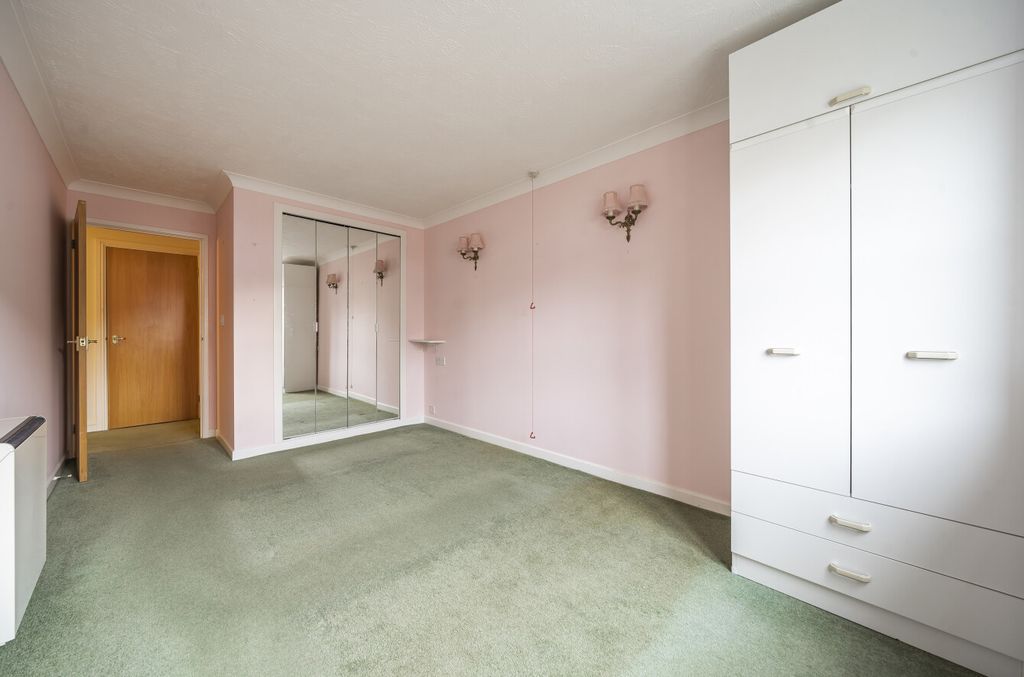 Property photo 1 of 15 Bedroom