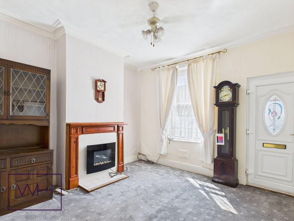 Property photo 3 of 17 Cam03785G0-Pr0293-Still001