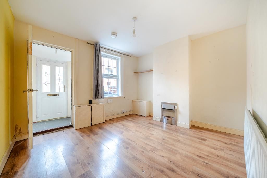 Property photo 3 of 20 Entrance Porch And Reception Room