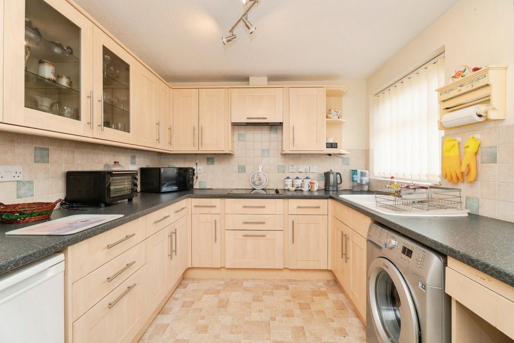 Property photo 2 of 18 Pbox-Img.Jpg